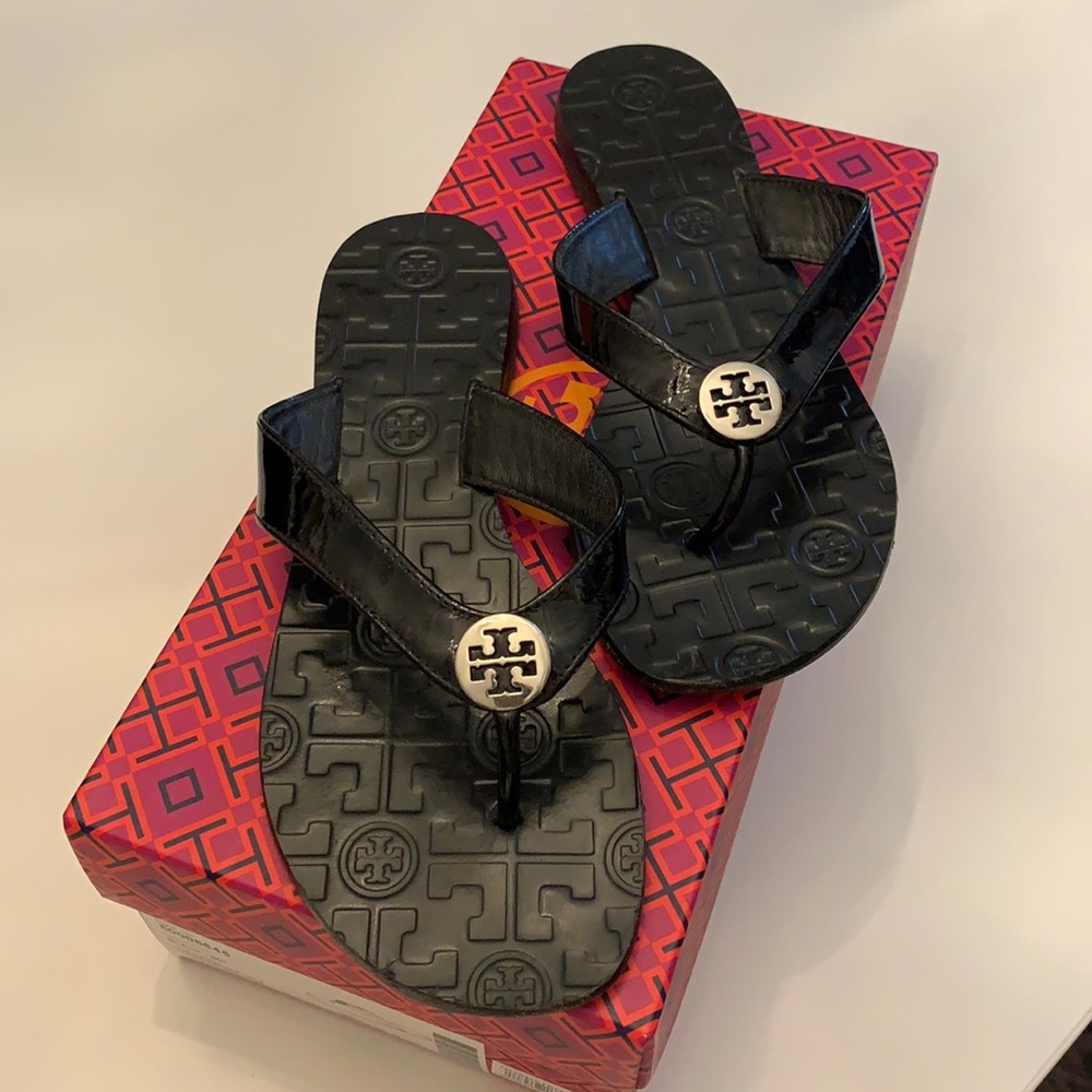 Tory Burch Thora Patent Calf in Black Size 7